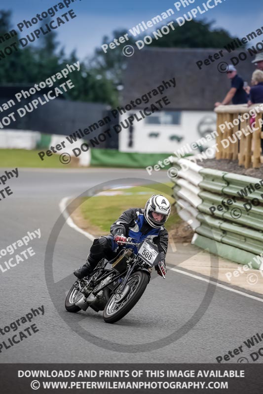 Vintage motorcycle club;eventdigitalimages;mallory park;mallory park trackday photographs;no limits trackdays;peter wileman photography;trackday digital images;trackday photos;vmcc festival 1000 bikes photographs